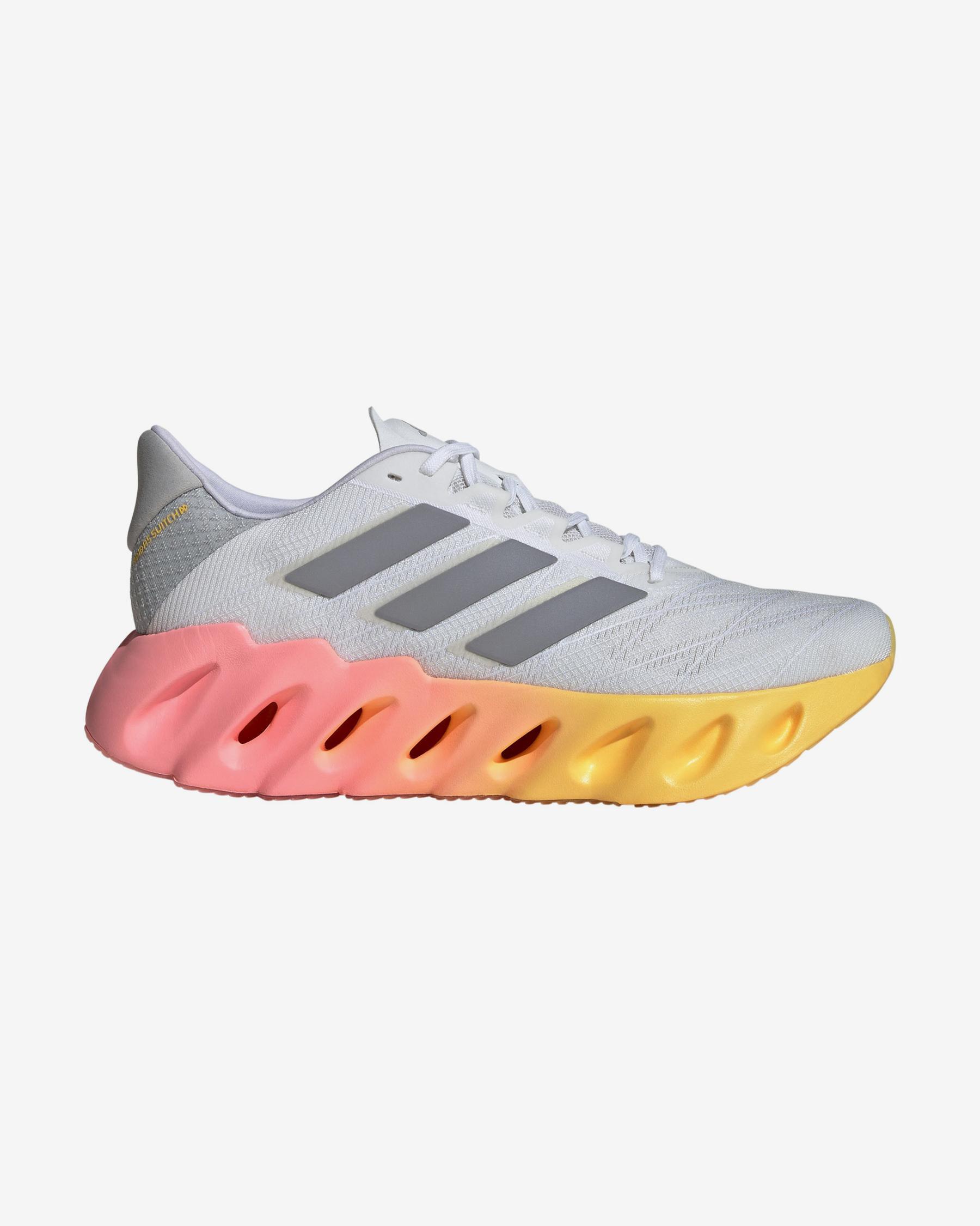 ★韓国の人気【Adidas】★ADIDAS SWITCH FWD★25-30cm★ Amazon.com | adidas Switch FWD Men's Running Shoes (White