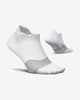 Calcetines Feetures Elite Ultra Light No Show Tab blanco