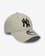 Cappellino New Era New York Yankees Essential 9FORTY grigio chiaro