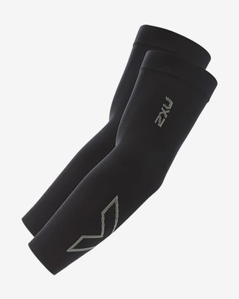 Rękawy kompresyjne 2XU Flex Run, czarne, szare, czerwone
