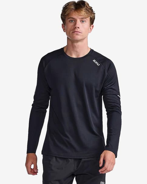 Czarna koszulka z długim rękawem 2XU Aero Run