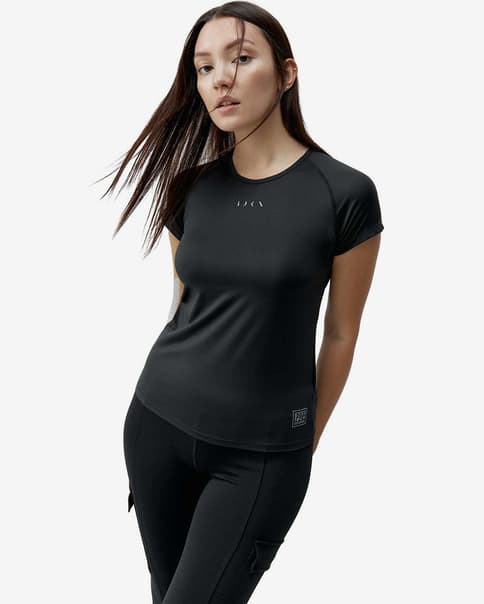 Born Living Yoga Tora Short Sleeve T-shirt dark black Women