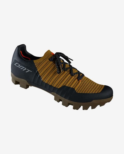 Zapatillas DMT GK1 negro marrón