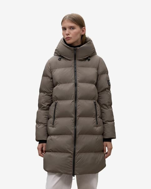 Chaqueta con capucha Ecoalf Manlie marrón profundo mujer