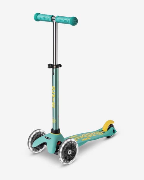 Patinete Micro Deluxe ECO LED azul claro