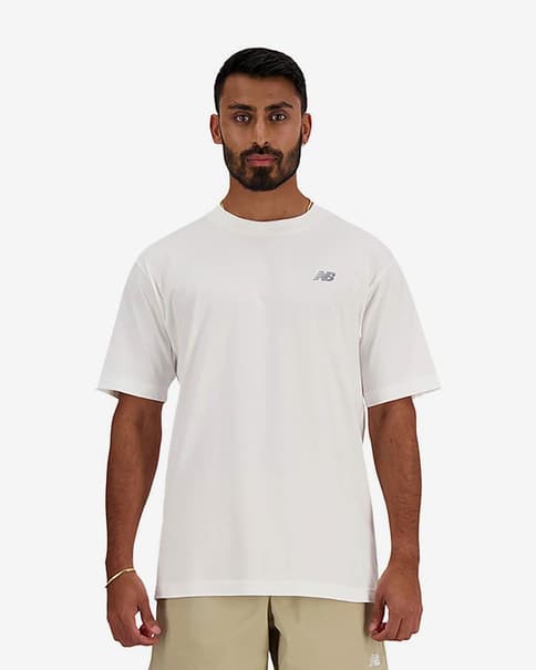 ★New Balance★ NBNEF21583 UNI Track Club Short Sleeve Tee B Winter進軍NB😍> New Balance NB 韓國限定UNI TRACK CLUB 字母短袖