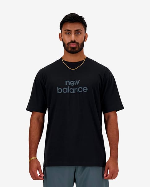 Tシャツ・カットソー New Balance Essentials T-Shirt Black MT41509BK New Balance Essentials T-Shirt Black at CareOfCarl.com