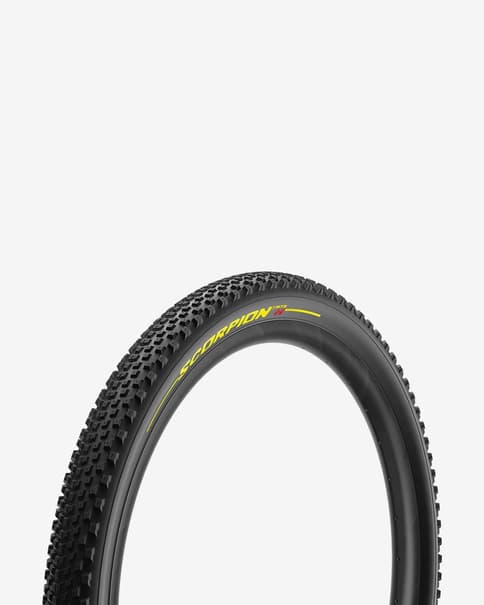Cubierta Pirelli Scorpion XC Hard Terrain 29x2.20 negro amarillo