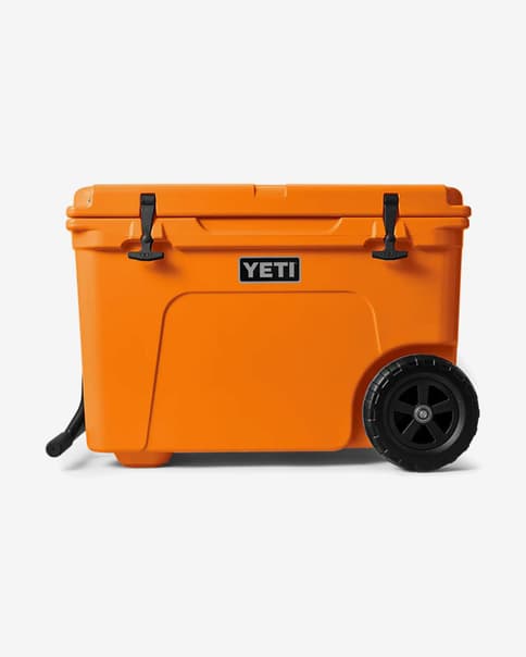 Nevera portátil YETI Tundra Haul con ruedas naranja
