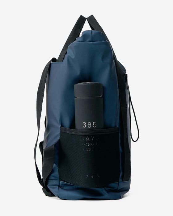 Mochila Born Living Yoga Hudson azul marino negro