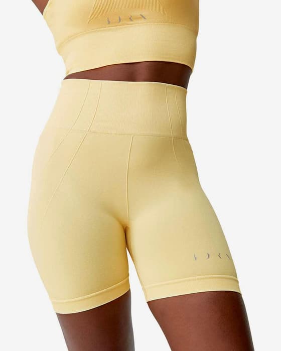Malla corta Born Living Yoga Urdhva Seamless amarillo mujer