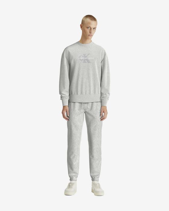 Sudadera Calvin Klein Jeans Chenille Monologo Crew gris