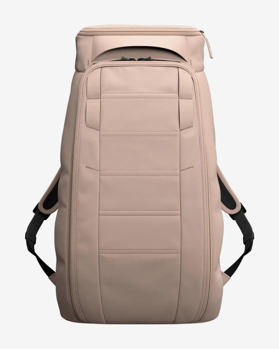DB Hugger 25L Backpack beige