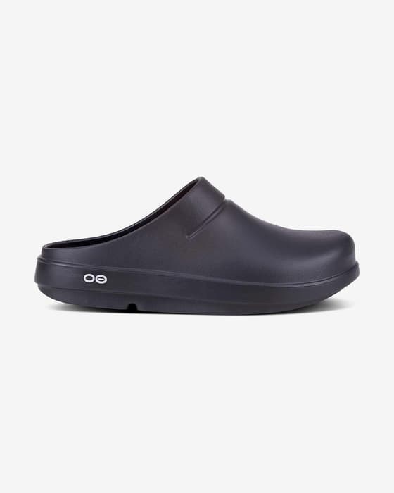 Zuecos OOFOS Recovery OOCLOG negro