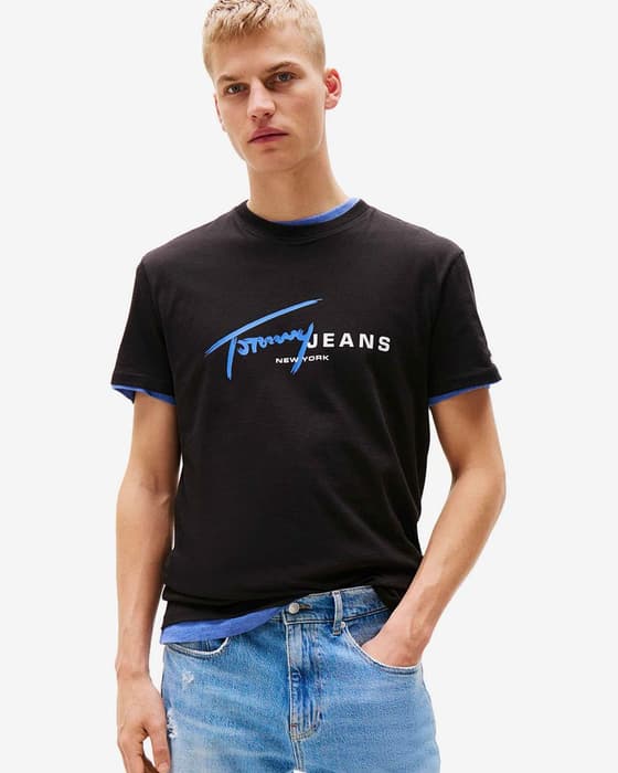 Camiseta Tommy Jeans Regular Signature DNA manga corta negro puro azul