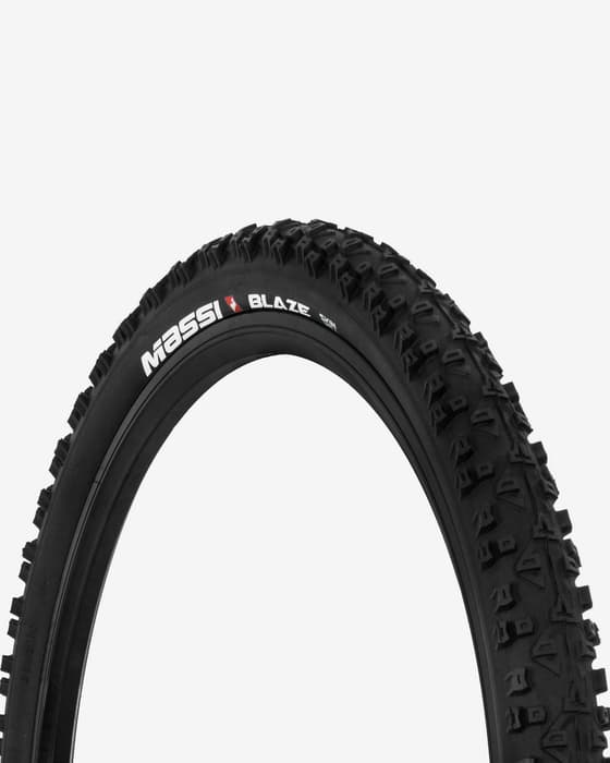 Cubierta Massi Blaze Skinwall negro