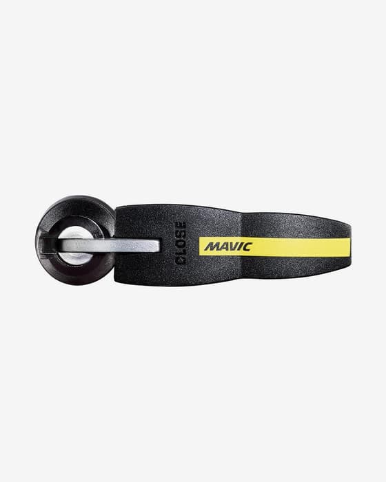 Eje trasero Mavic MTB QR 9mm 2016 negro amarillo