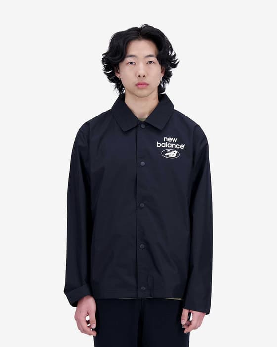 Chaqueta New Balance Essentials Reimagined negro blanco