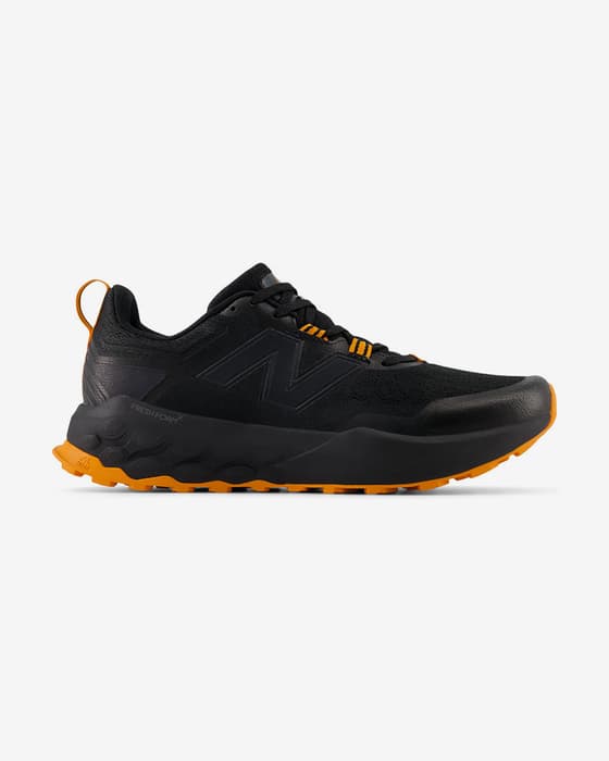 Zapatillas New Balance Fresh Foam Garoé negro puro naranja