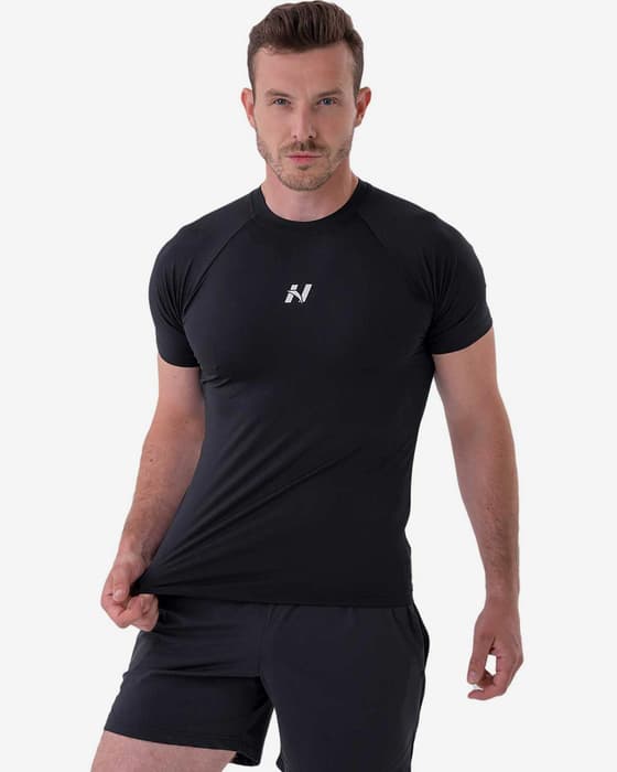 Camiseta Nebbia Functional Slim manga corta negro