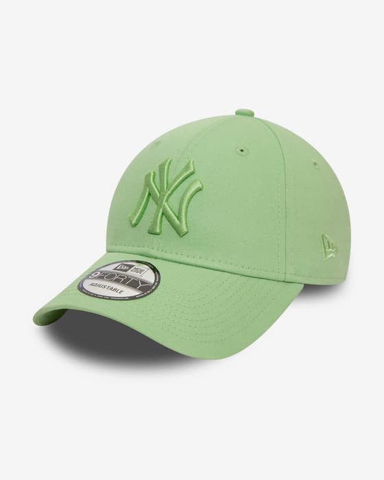 Gorra New Era League Essential 9FORTY NY Yankees verde claro