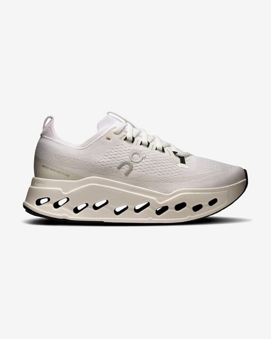 Zapatillas On Cloudsurfer Max blanco beige mujer