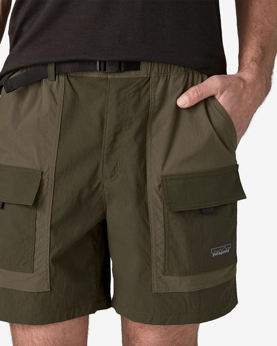 Pantalón corto Patagonia Outdoor Everyday verde caqui