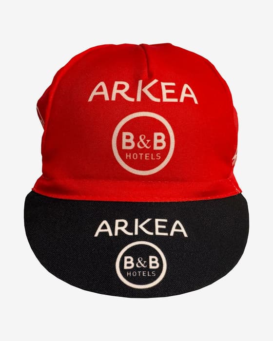 Gorro bajocasco Arkea B&B Hotels 2025 rojo negro