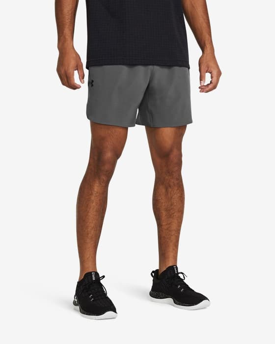 Pantalón corto Under Armour Peak Woven gris oscuro