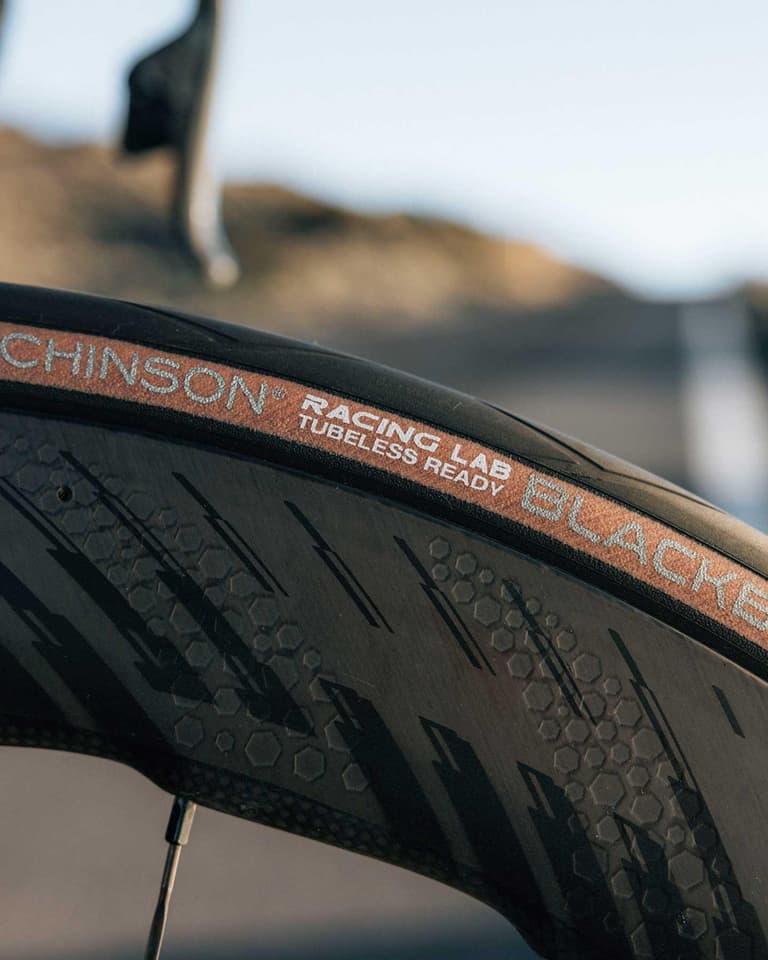 Opona Hutchinson Blackbird Tubeless Ready | Deporvillage