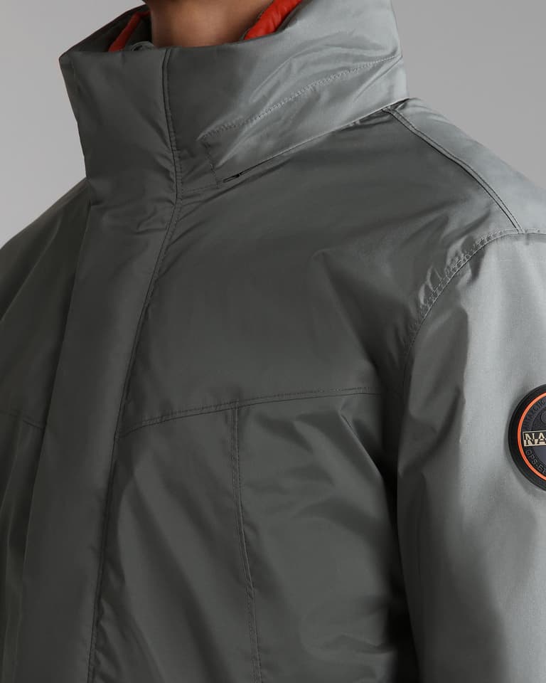 NAPAPIJRI ナイロンジャケット Lサイズ グレー NAPAPIJRI ナイロンジャケット Lサイズ グレー Napapijri