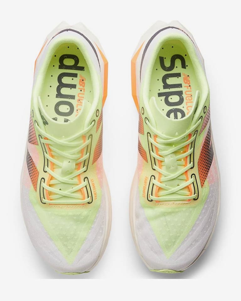 ニューバランス♩23.5♩エリートv4 NEW BALANCE FUELCELL SUPERCOMP ELITE V4 skriešanas apavi