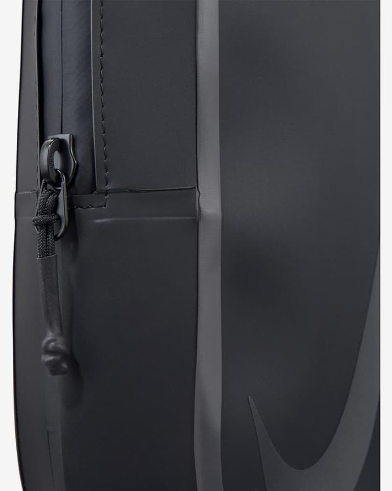 【Nike】☆バッグ☆ Nike Solid Swim Locker Bag (3L) Buy Nike Swim Solid Locker Bag (3L) - Black/Black | Nike