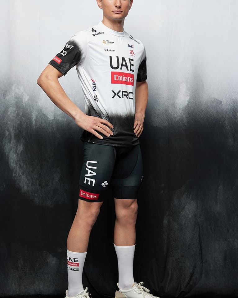 UAE Team Emirates 2025 short sleeve jersey | Deporvillage
